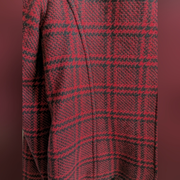 ✨HP✨ EUC....Talbots Red and BlackTimeless Classic Plaid Blazer Size 4 Petite - Picture 10 of 10